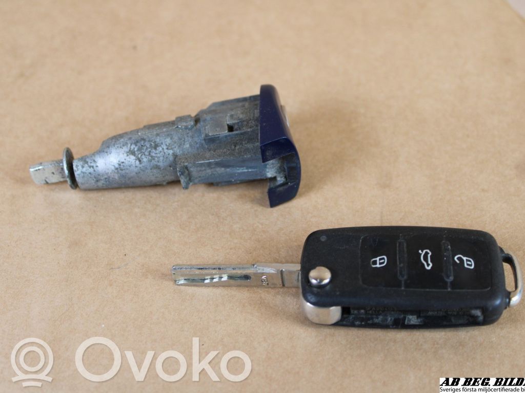 Skoda Octavia Mk2 (1Z) Vorderes Türschloss (neben dem Griff) 