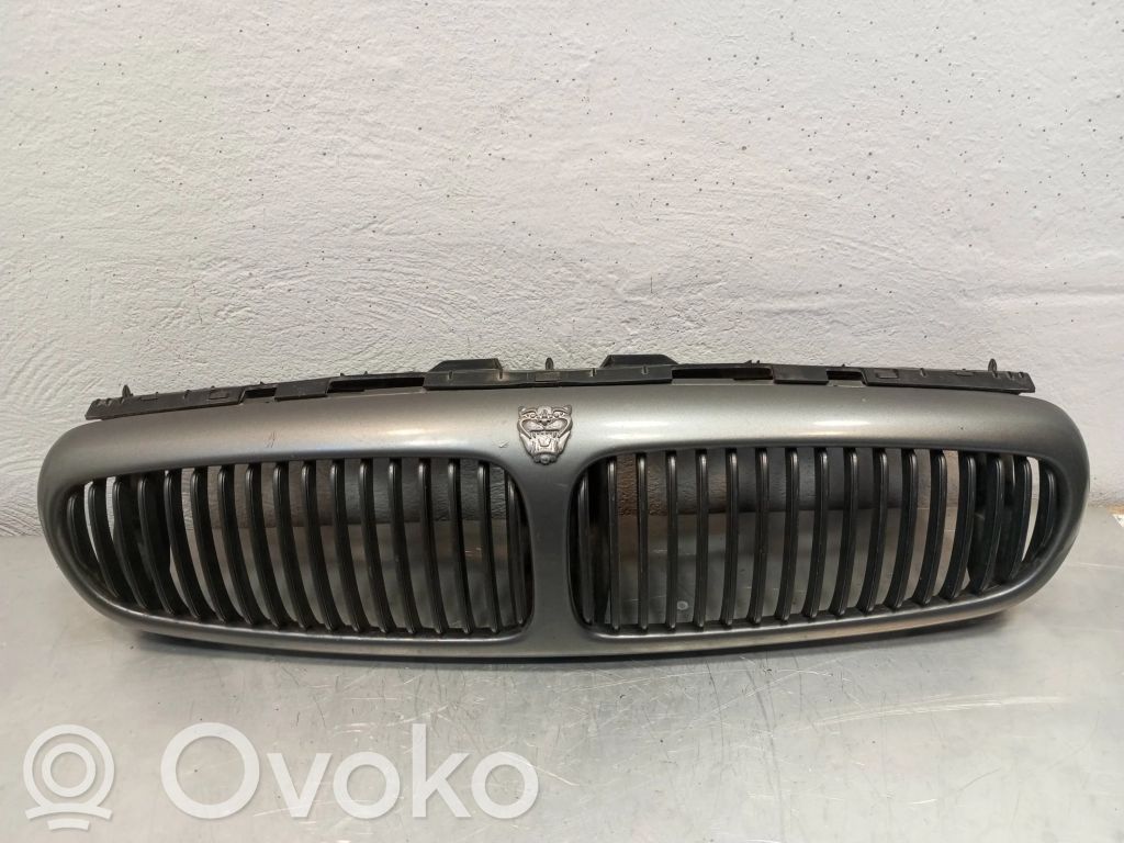 Jaguar X-Type Front grill 