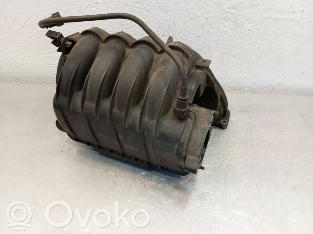 Peugeot 307 Kolektorius įsiurbimo 