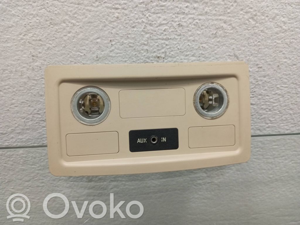 AUX savienotājs   9117368,6986791,7032100