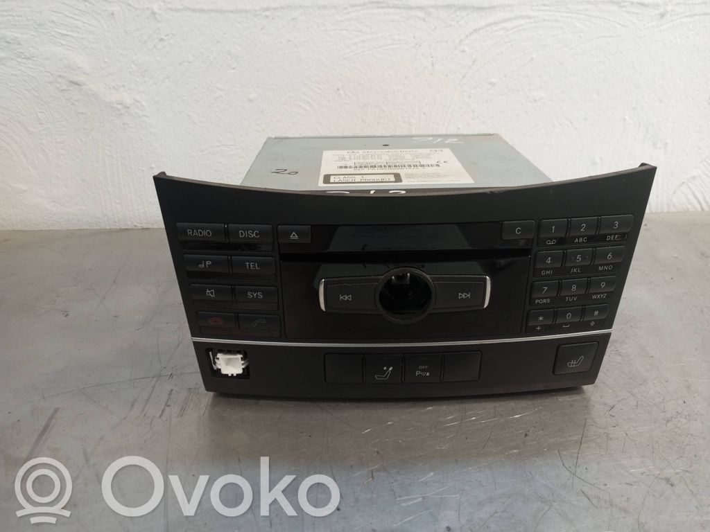 Mercedes-Benz E W212 Panel / Radioodtwarzacz CD/DVD/GPS 