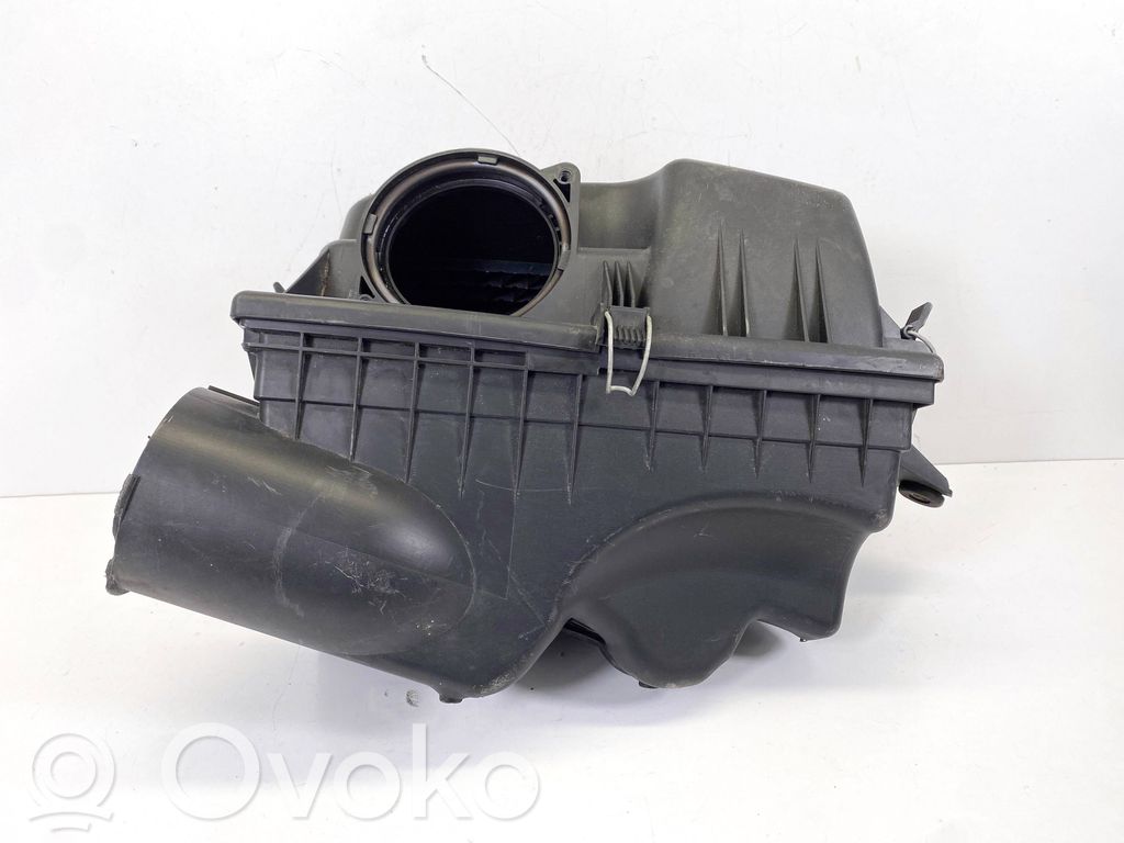 BMW 5 E60 E61 Air filter box 
