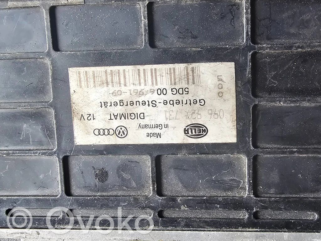 Audi A4 S4 B5 8D Vaihdelaatikon ohjainlaite/moduuli 