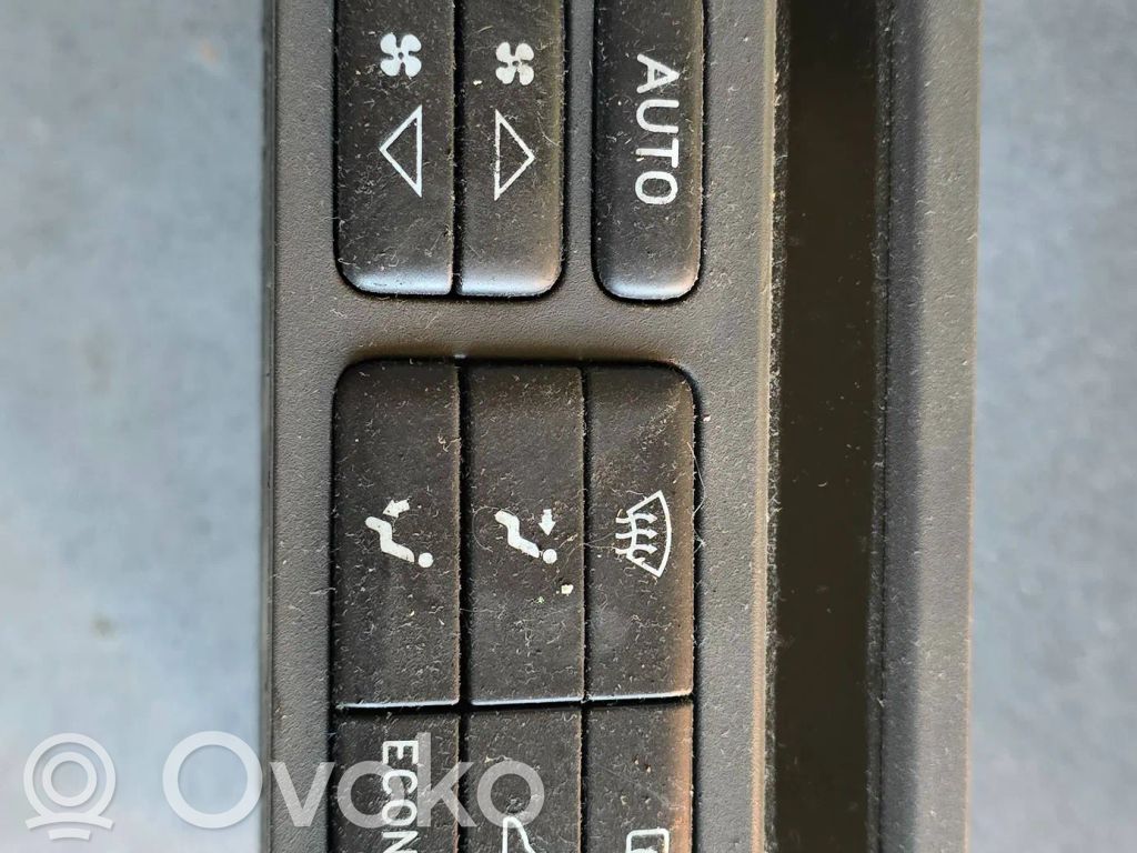 Climate control unit   5046347