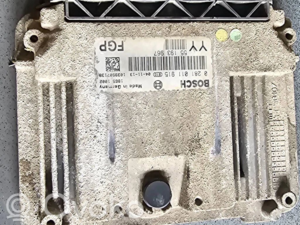 Opel Vectra C Engine control unit/module 
