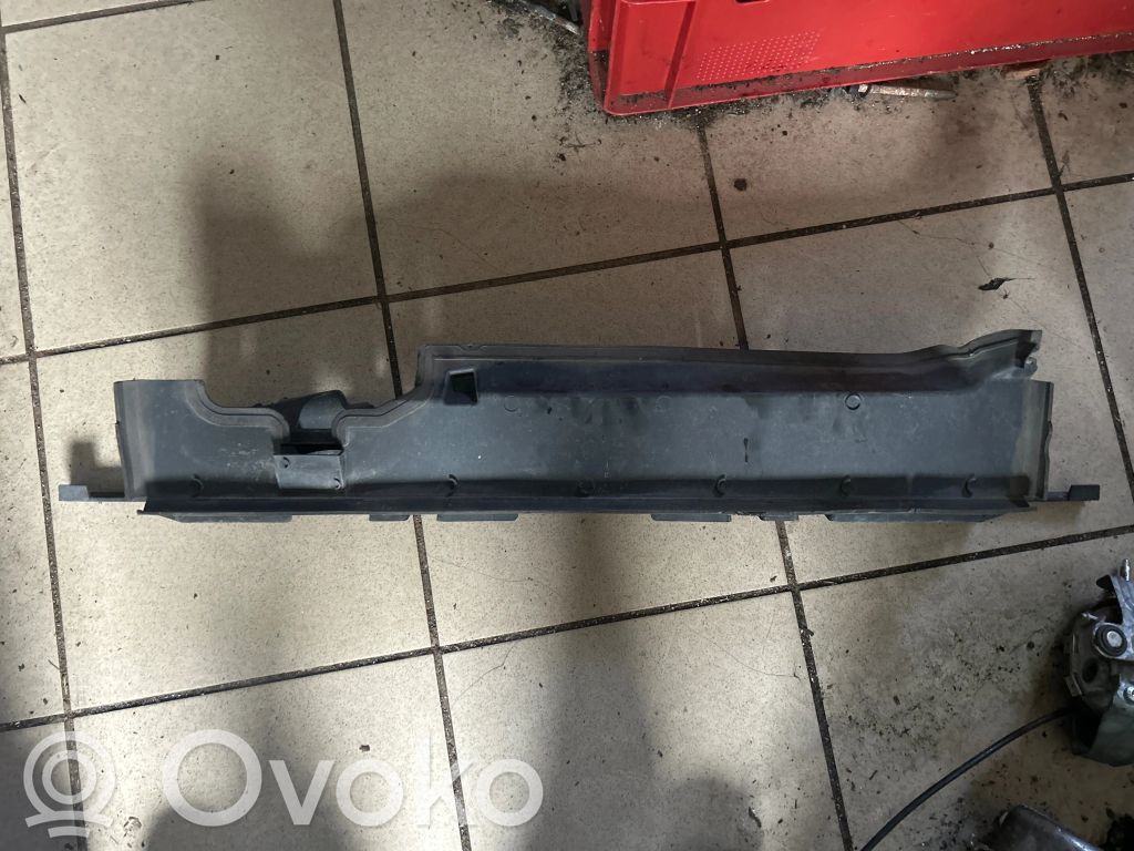 Opel Astra J Viršutinė dalis radiatorių panelės (televizoriaus) 