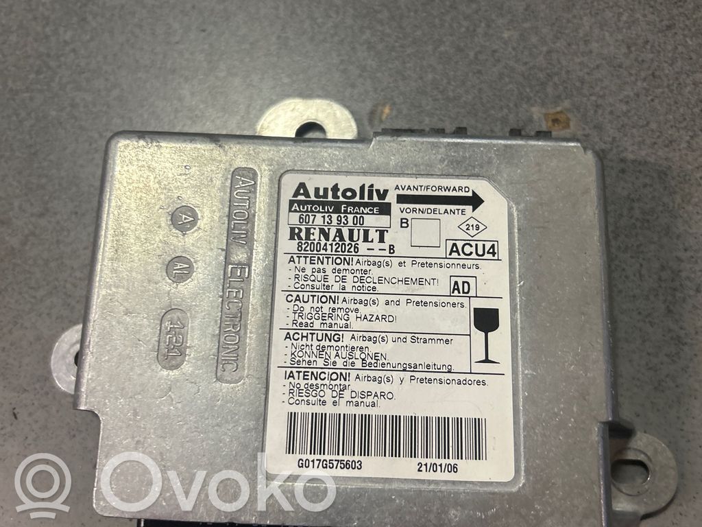 Renault Megane II Airbag control unit/module 