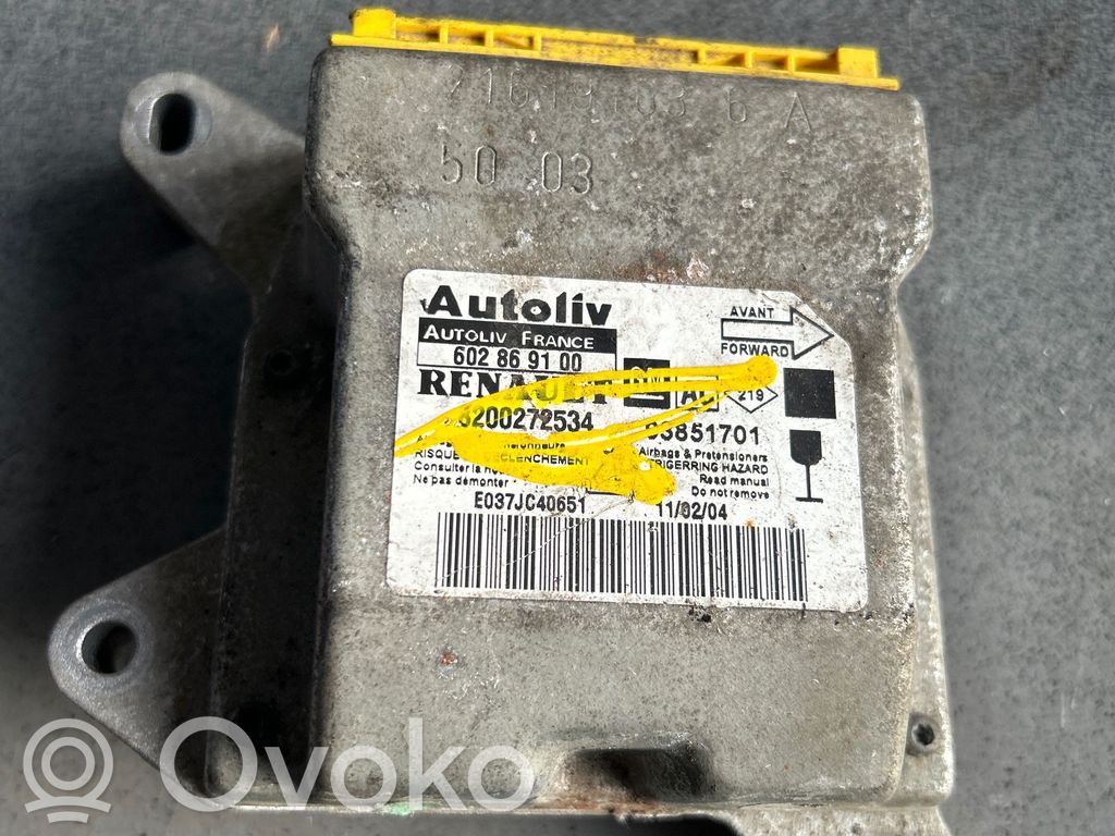 Renault Trafic II (X83) Airbag control unit/module 