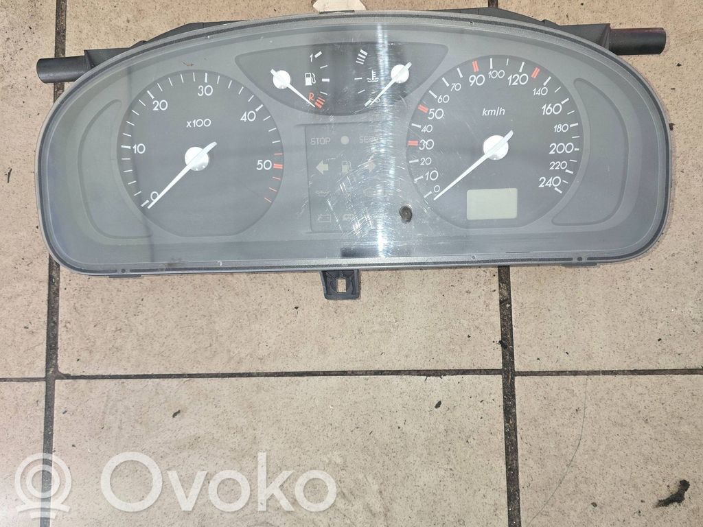 Renault Laguna II Speedometer (instrument cluster) 
