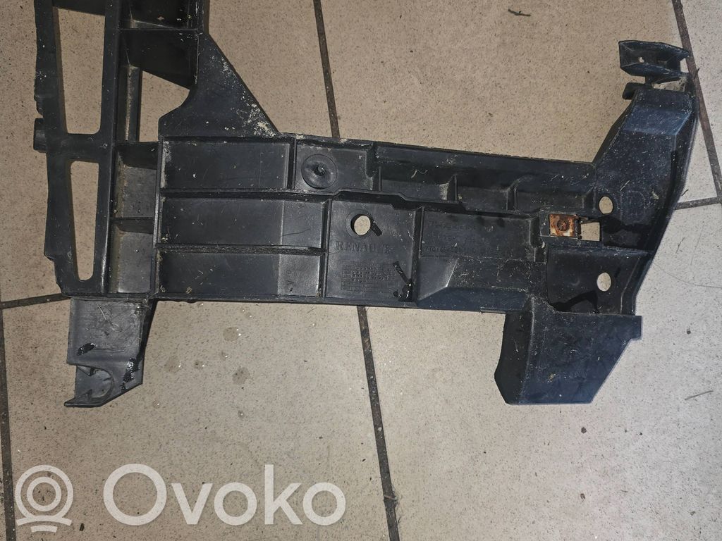 Renault Master II Uchwyt / Mocowanie zderzaka tylnego 