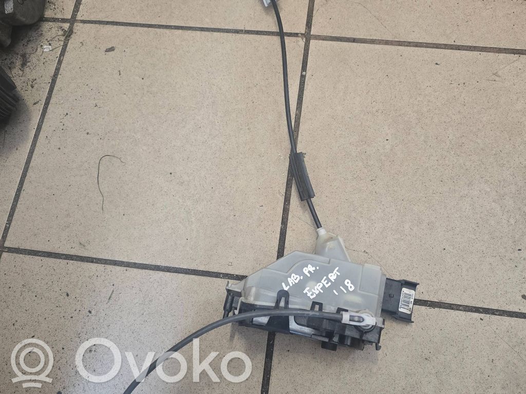 Peugeot Expert Priekšpusē slēdzene 