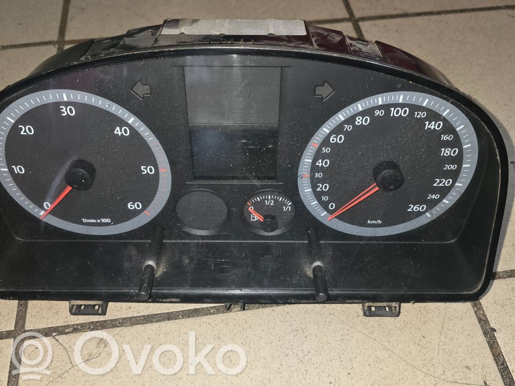 Volkswagen Caddy Speedometer (instrument cluster) 