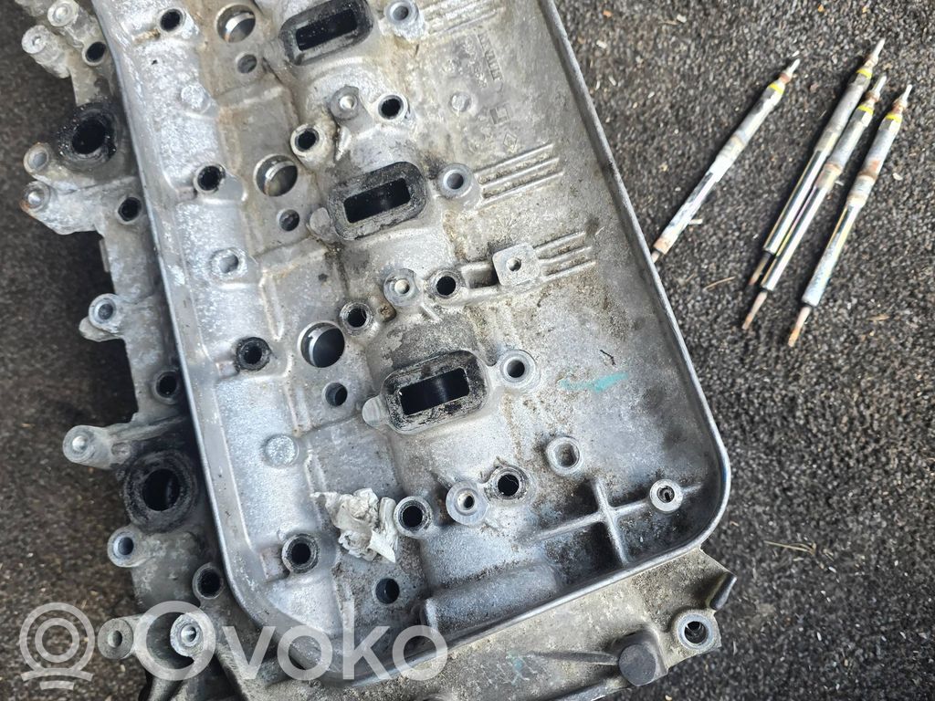 Renault Trafic III (X82) Engine head 