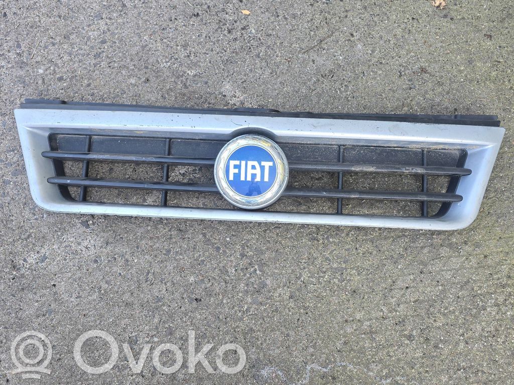 Fiat Ducato Maskownica / Grill / Atrapa górna chłodnicy 