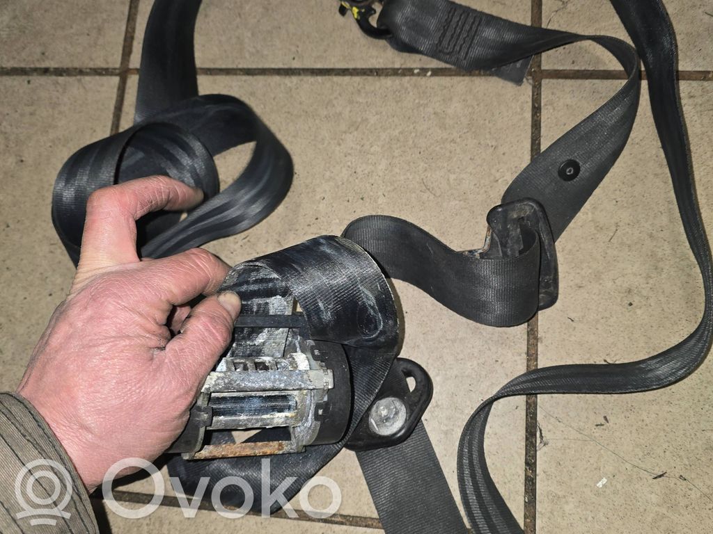 Opel Vivaro Cinturón delantero 