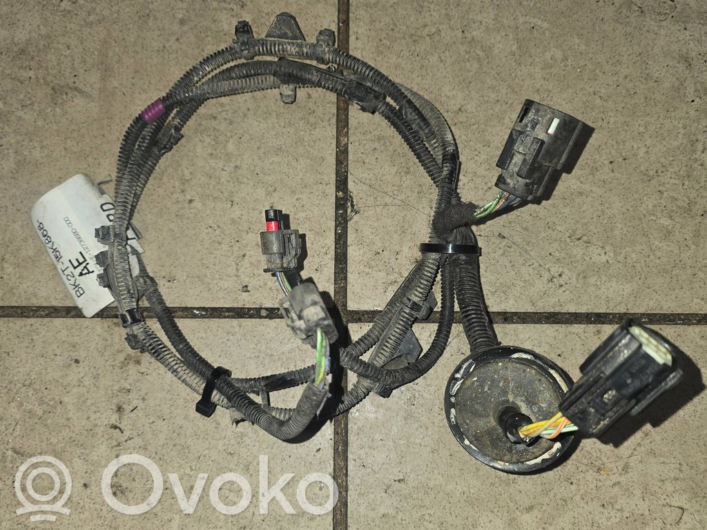 Cableado del sensor de aparcamiento (PDC)   BK2T15K868