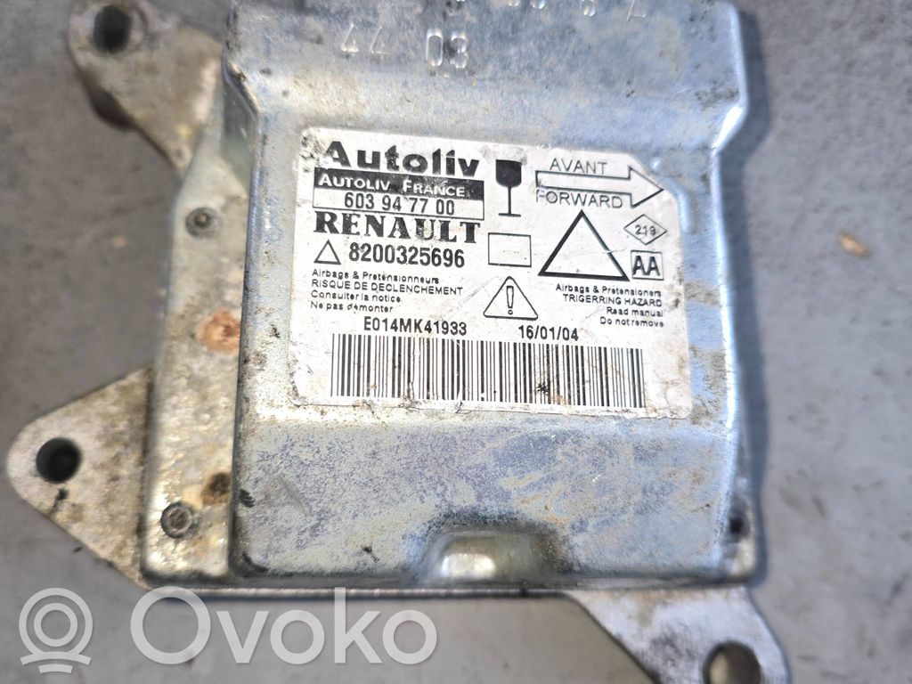 Renault Laguna II Airbag control unit/module 