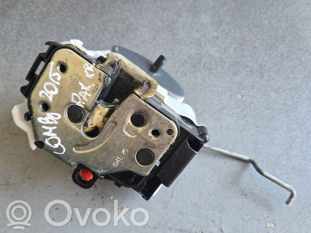 Opel Combo D Rear door lock 