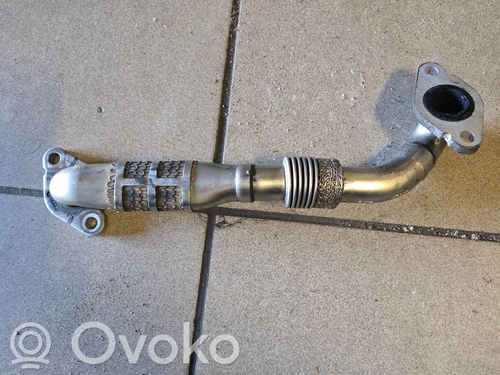 Audi A4 S4 B7 8E 8H Conductă/furtun supapă EGR 