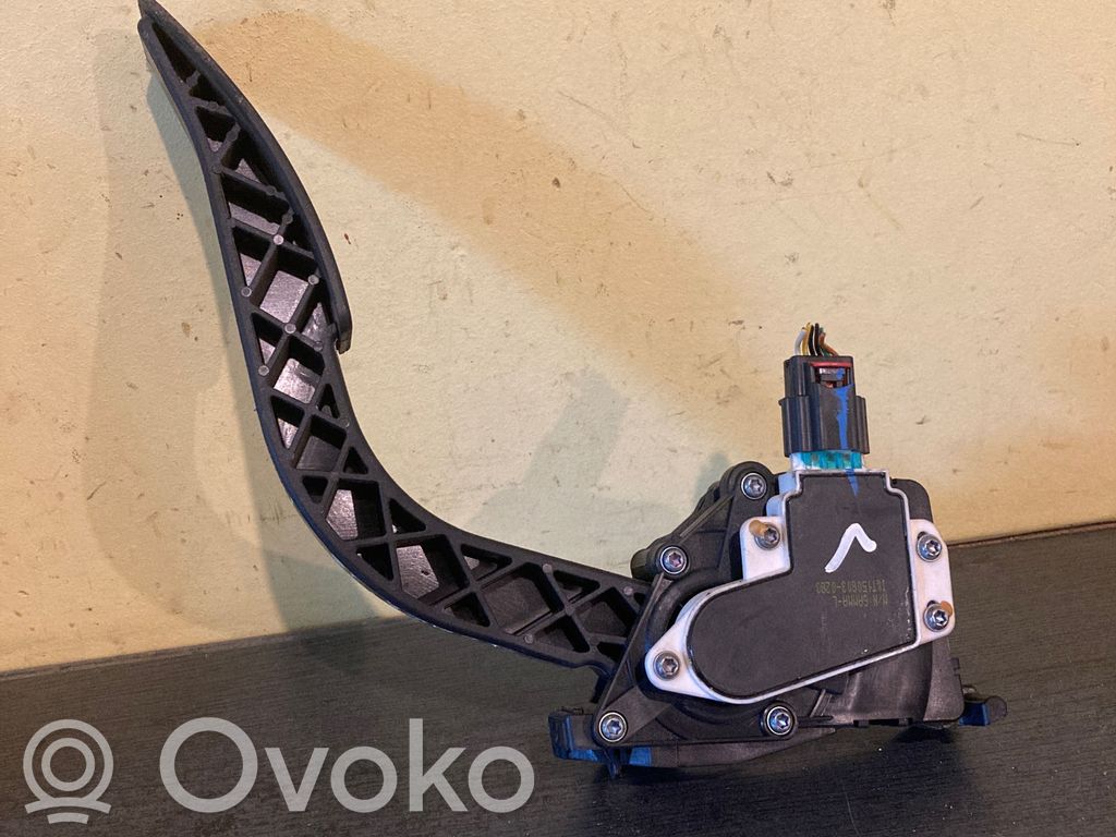 Opel Mokka Accelerator throttle pedal 
