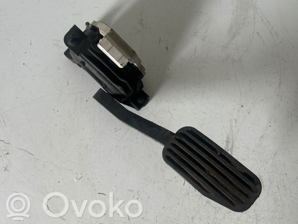Volvo S60 Pedał gazu / przyspieszenia 