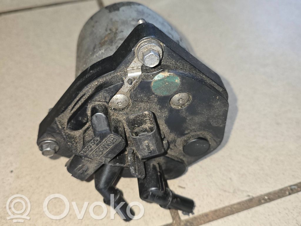 Ford Focus Fuel filter housing 