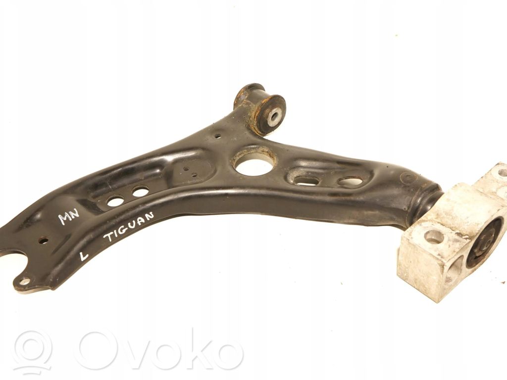 Volkswagen PASSAT B7 Front control arm 