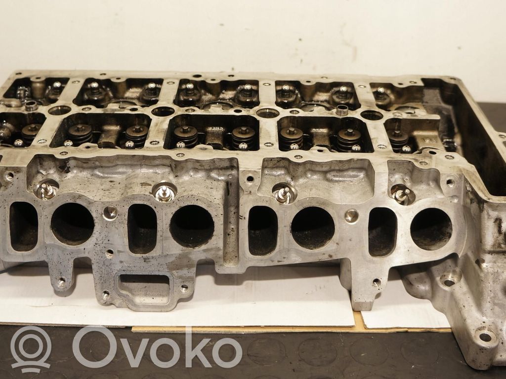 BMW 5 F10 F11 Engine head 