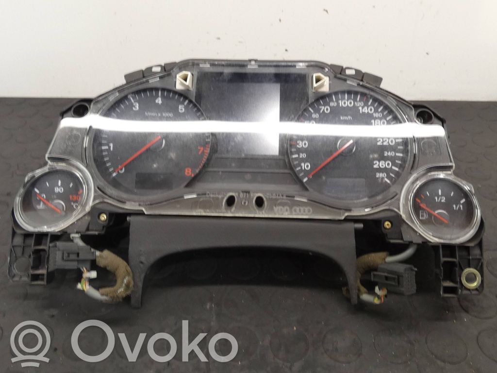 Audi A8 S8 D3 4E Speedometer (instrument cluster) 