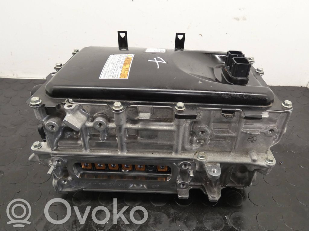 Toyota Yaris XP210 Inversor/convertidor de voltaje 