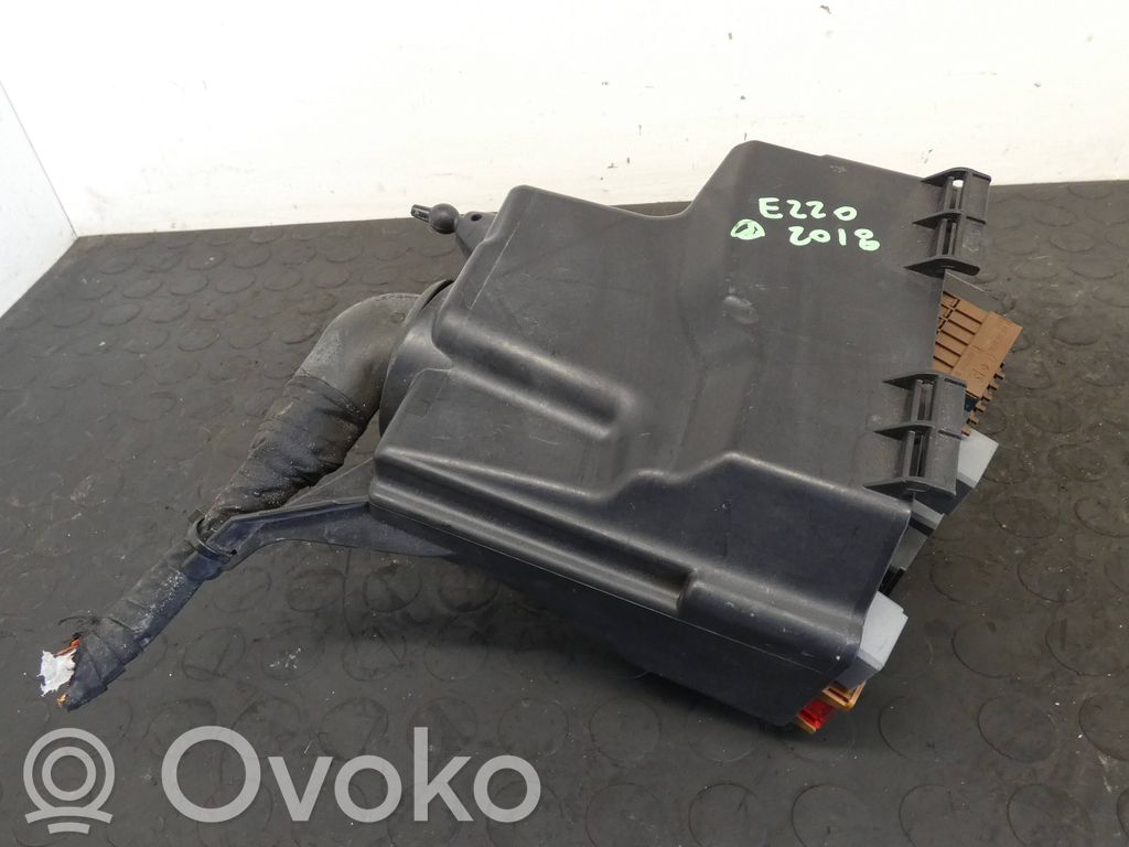 Módulo de fusible   A2139062202
