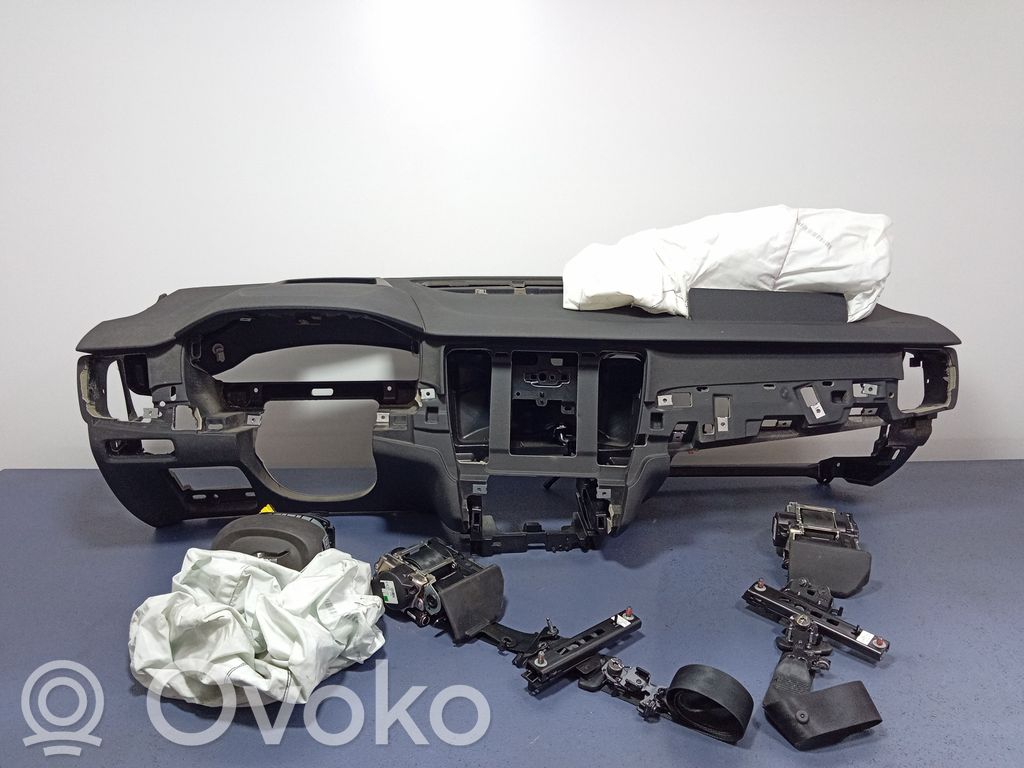 Volvo S90, V90 Panelis 