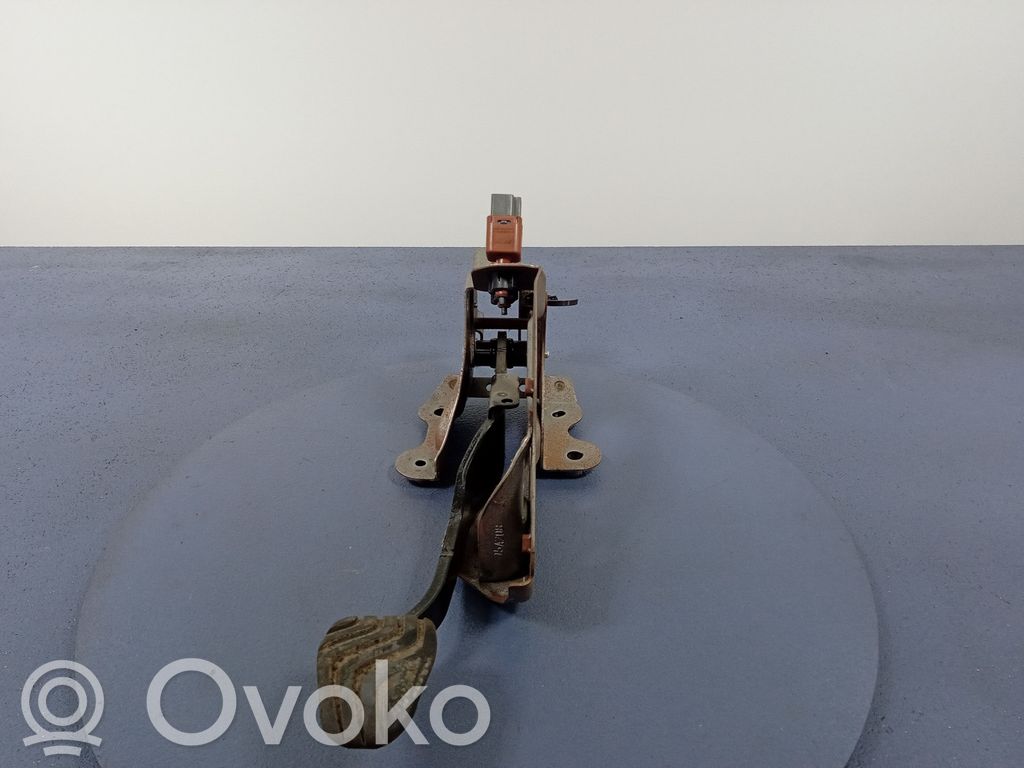 Nissan Qashqai Akseleratora pedālis 
