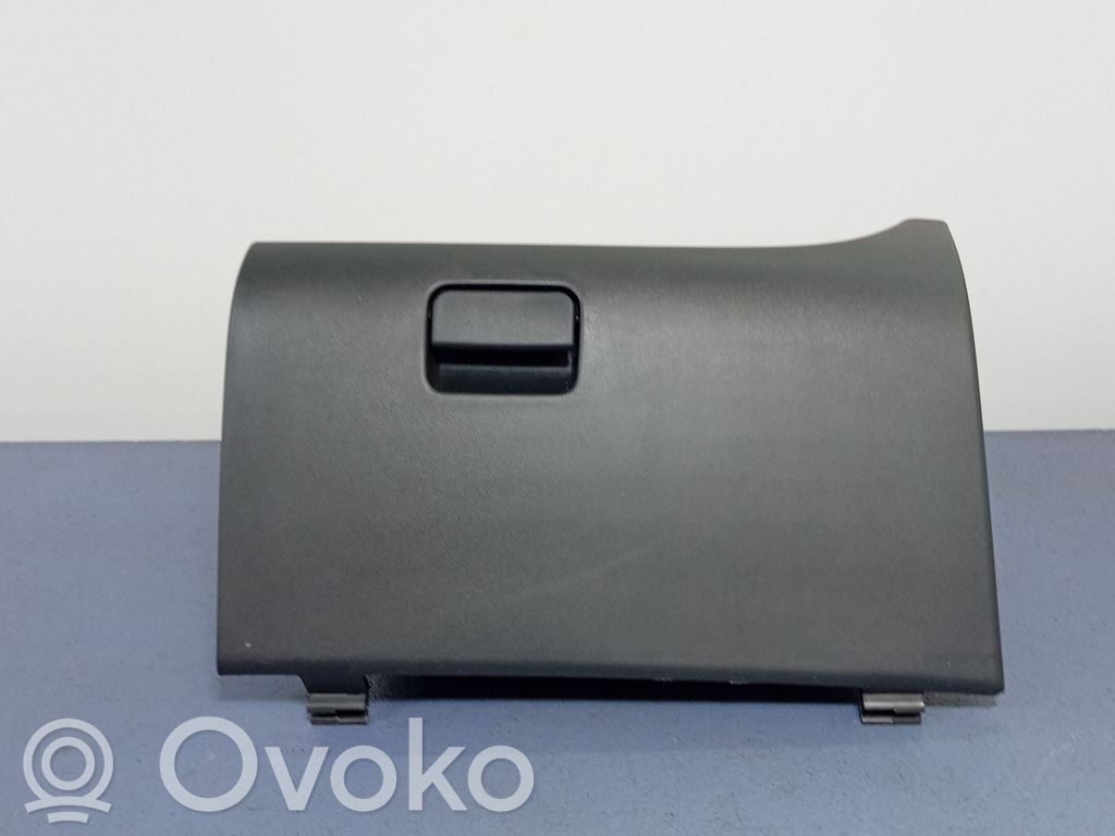 Mitsubishi Space Star Handschuhfach 