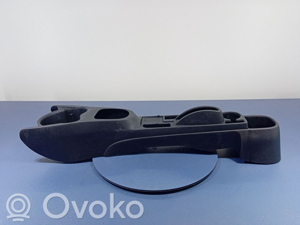 Toyota Yaris Centrinė konsolė 