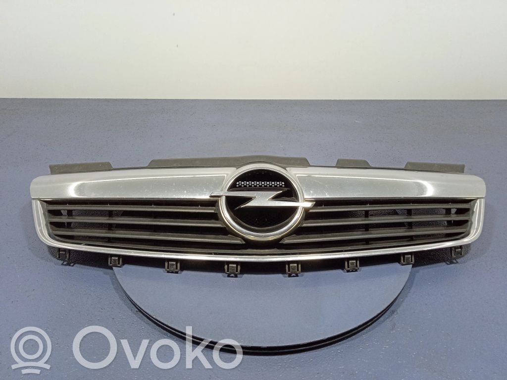 Opel Zafira B Griglia anteriore 