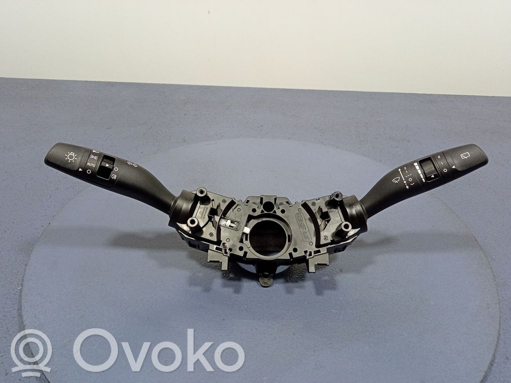 KIA Rio Otros interruptores/perillas/selectores 