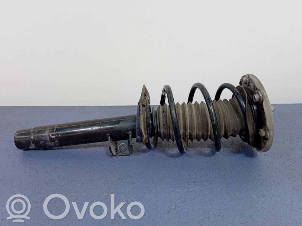BMW 3 F30 F35 F31 Amortyzator osi przedniej ze sprężyną 