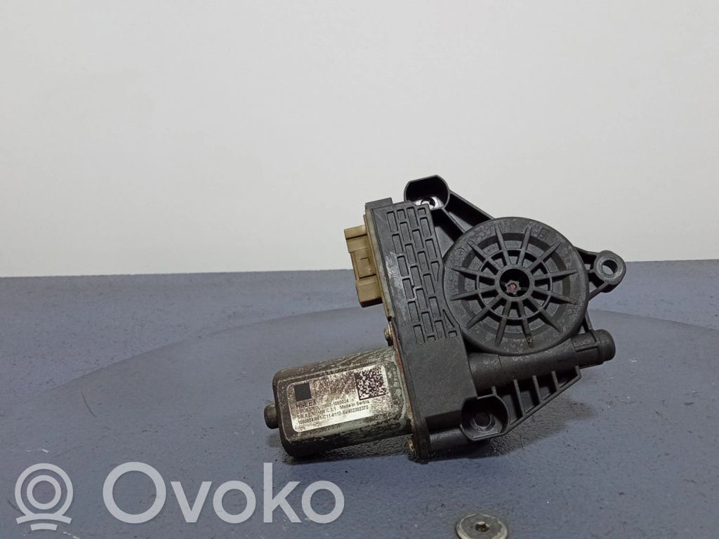 BMW 1 F40 Elektryczny podnośnik szyby drzwi przednich 