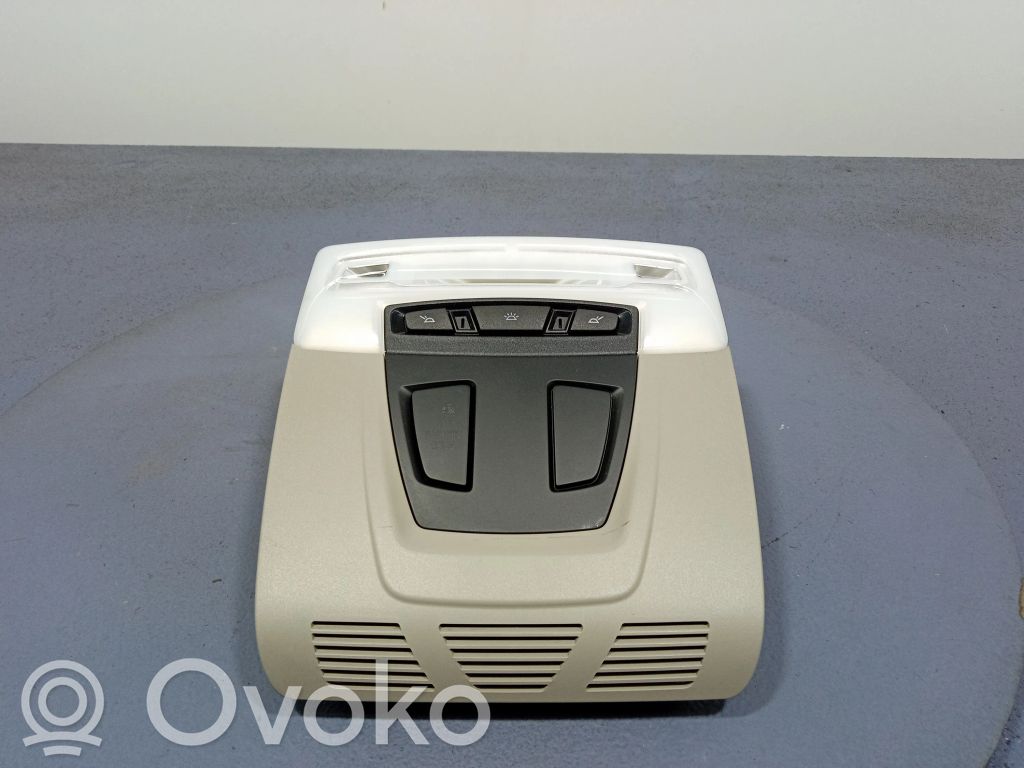 BMW 7 F01 F02 F03 F04 Wewnętrzna lampka bagażnika 