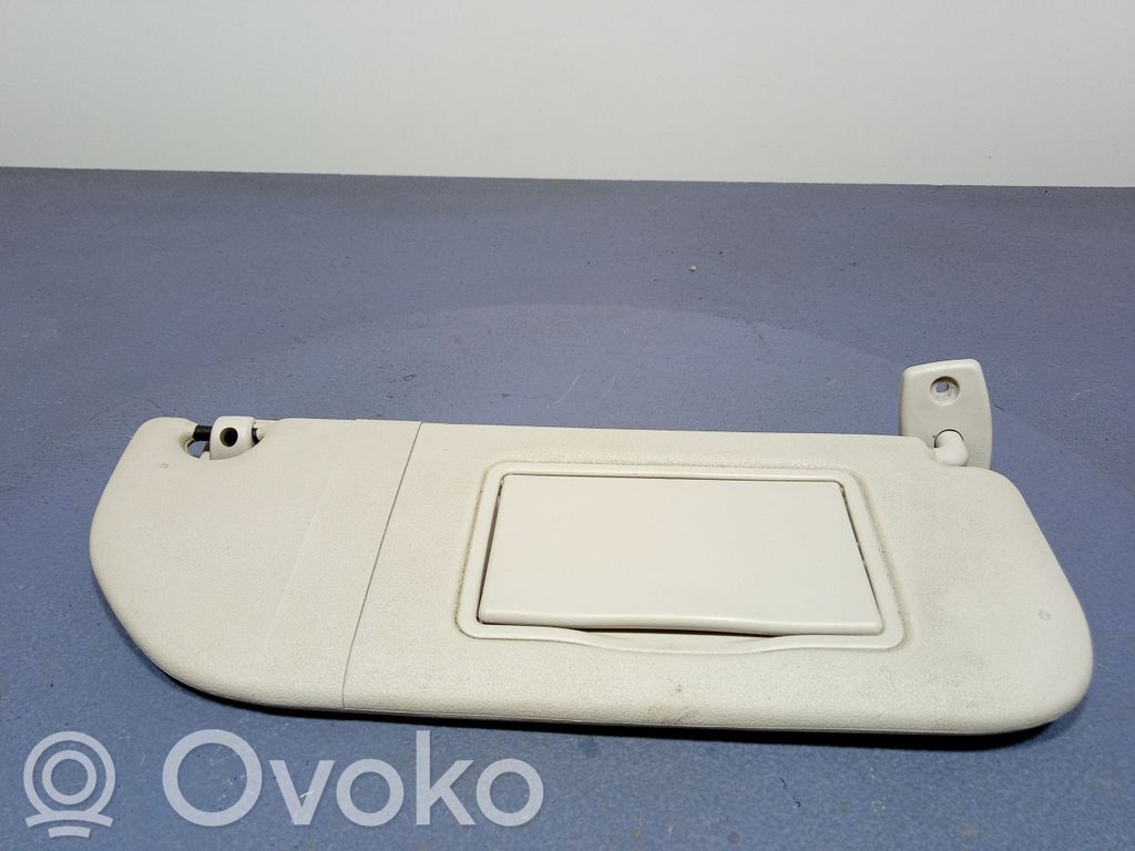 Sun visor