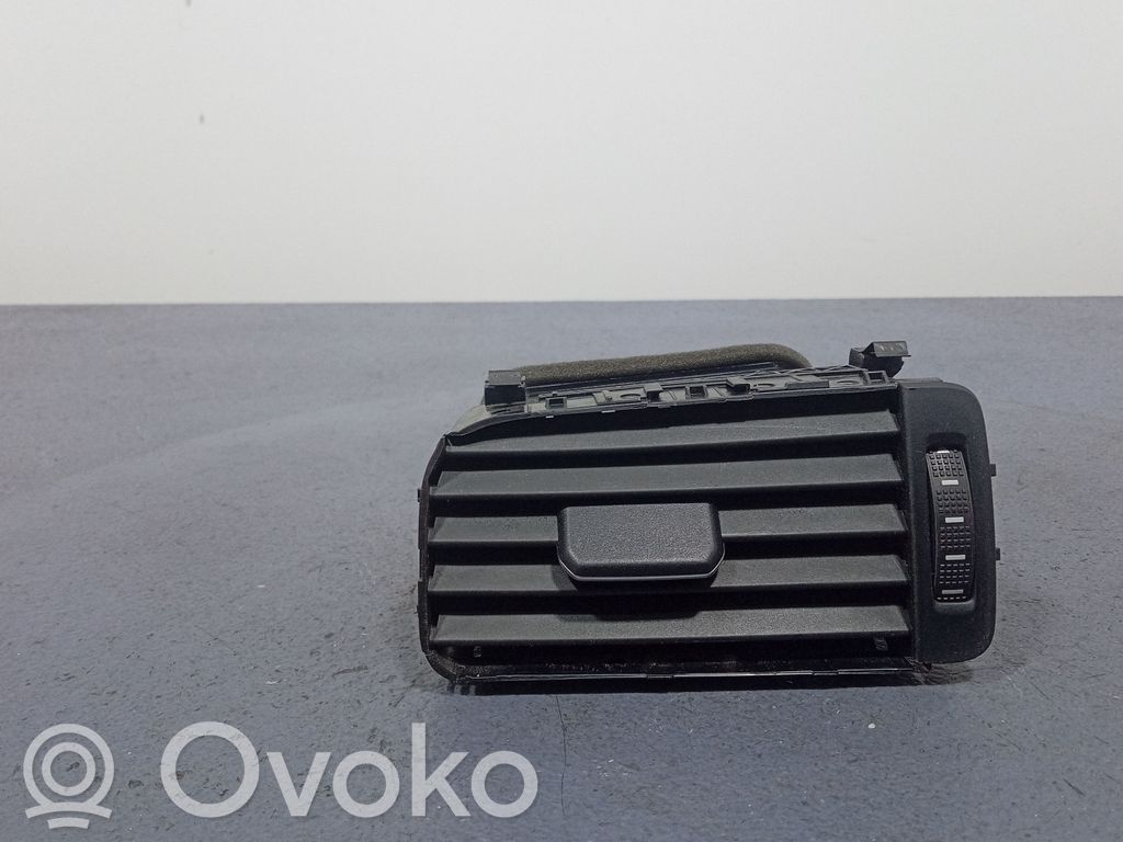 Volkswagen Jetta VI Moldura protectora de la rejilla de ventilación lateral del panel 