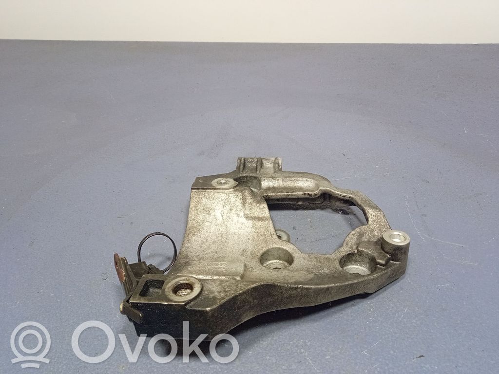 Ford Focus Engine mount vacuum valve 