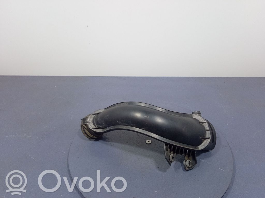 Volvo V40 Ilmanoton letku 