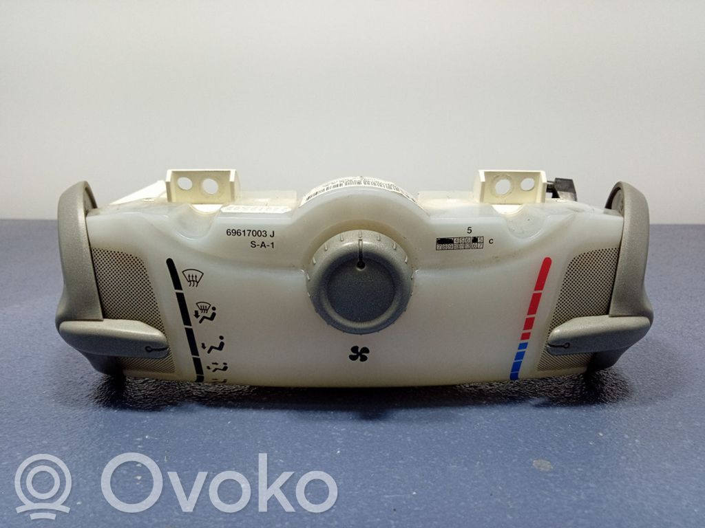 Audi 100 C1 Climate control unit 