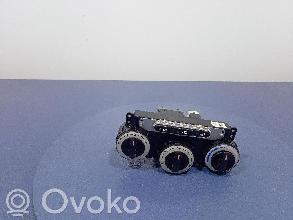 Hyundai i10 Climate control unit 