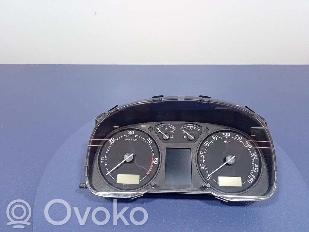 Skoda Octavia Mk2 (1Z) Vitezometru (grup de instrumente) 