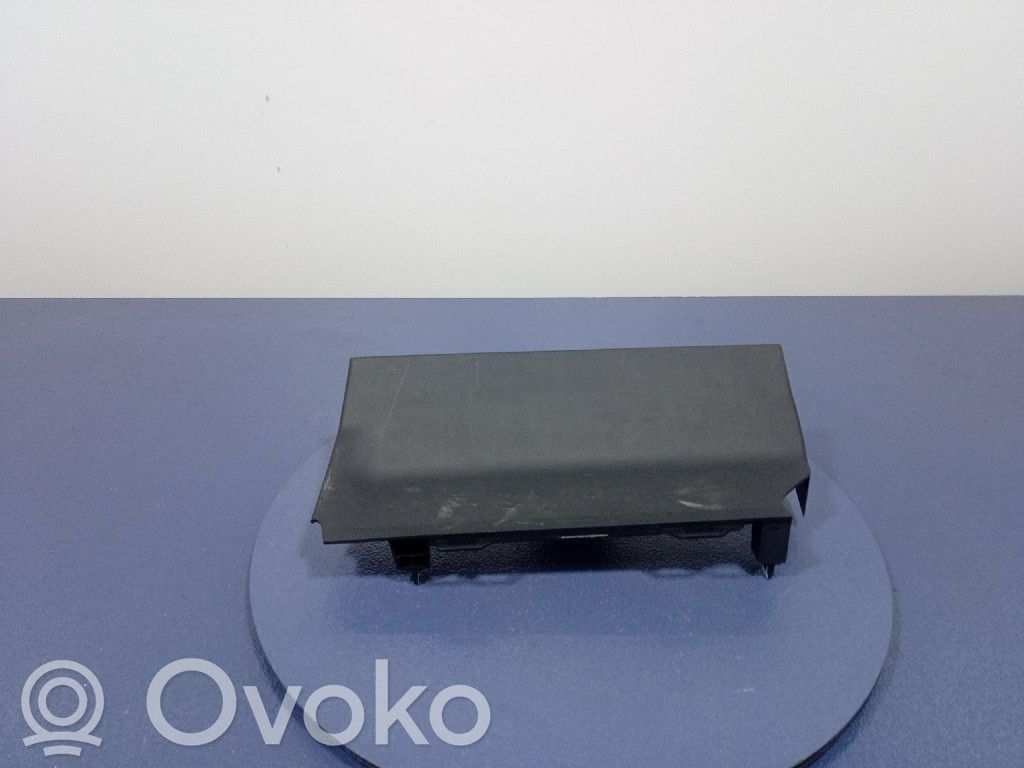 Ford Kuga I Altro elemento di rivestimento sottoporta/montante 
