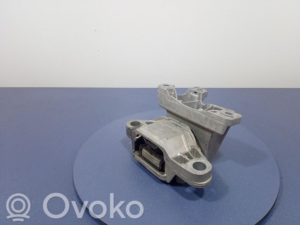 Ford Kuga I Valvola di depressione sul supporto motore 