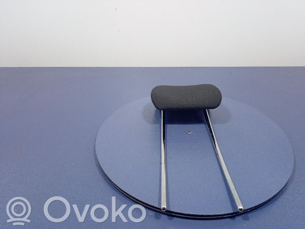 Etuistuimen pääntuki